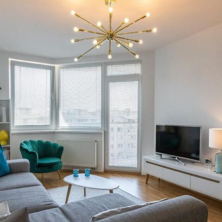 2 Room Apartment With Terrace, New Building, Jegeho Bratislava Luaran gambar
