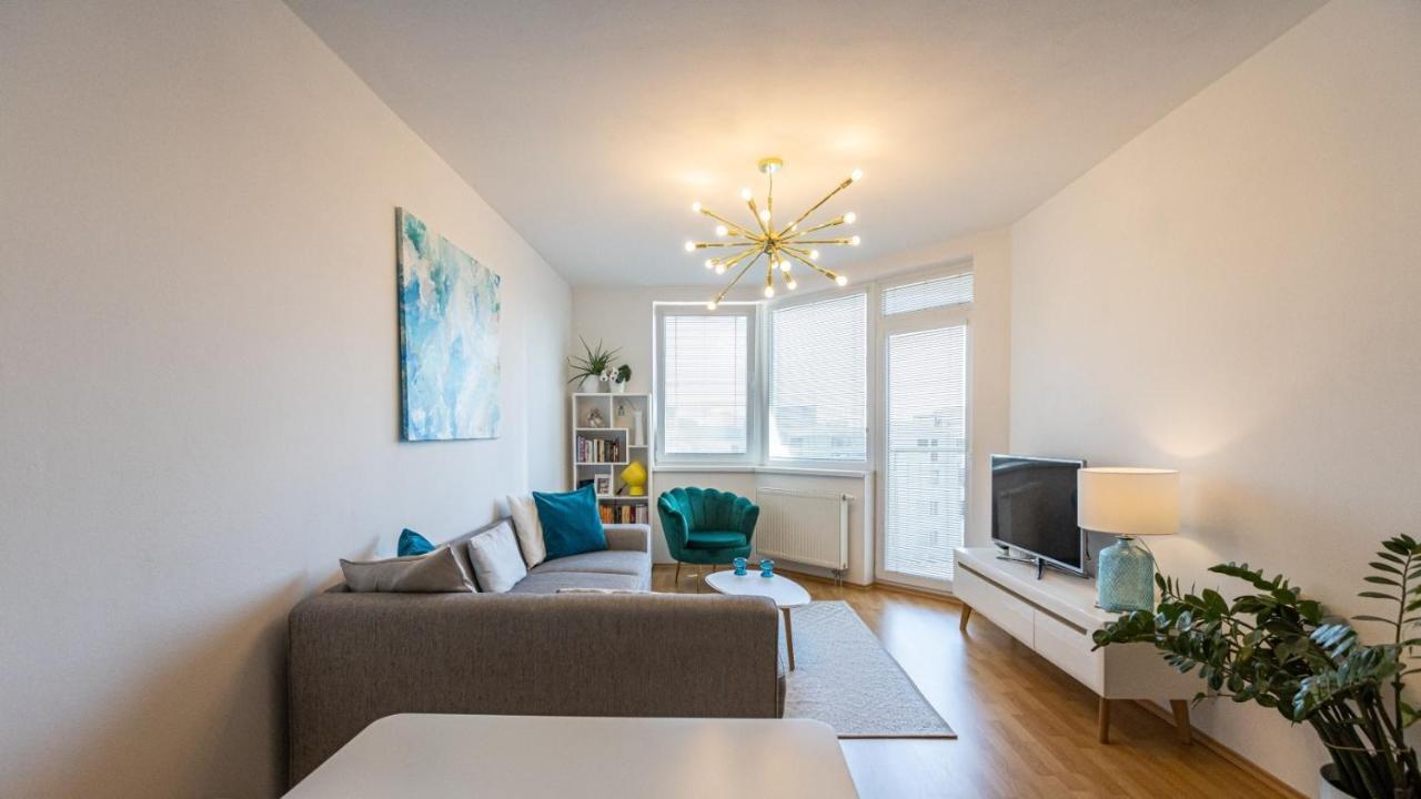 2 Room Apartment With Terrace, New Building, Jegeho Bratislava Luaran gambar