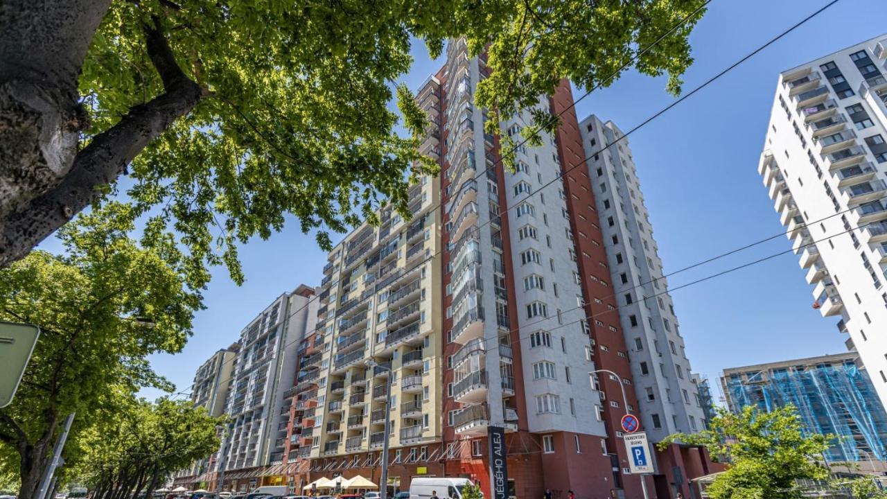2 Room Apartment With Terrace, New Building, Jegeho Bratislava Luaran gambar