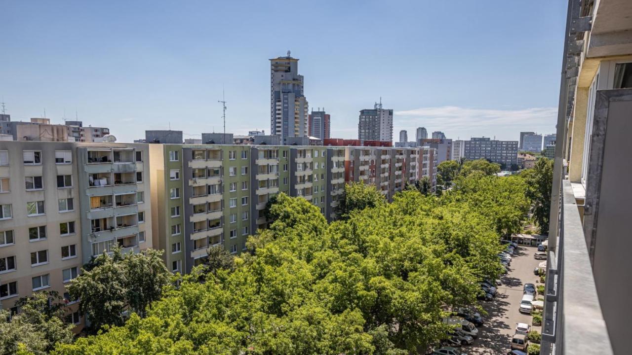 2 Room Apartment With Terrace, New Building, Jegeho Bratislava Luaran gambar
