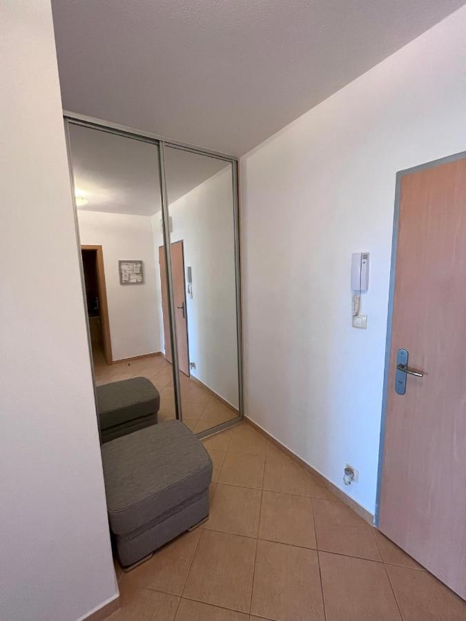 2 Room Apartment With Terrace, New Building, Jegeho Bratislava Luaran gambar